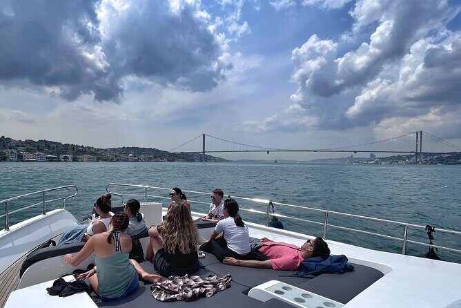 Luxury Bosphorus Yacht Tour – Asian Side Stop & Exploration - Guide Style and Landmark Explanations: What Makes the Narration Worth It