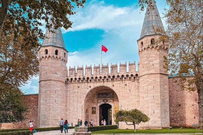 Majestic Istanbul: Walking Tour & Sunset Cruise on the Bosphorus - Topkapi’s First Courtyard: See the Scale Without Overcommitting