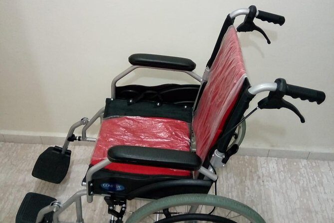 Manual Wheelchair Rental (Per Day) - Folding vs automatic: how to choose the right chair type
