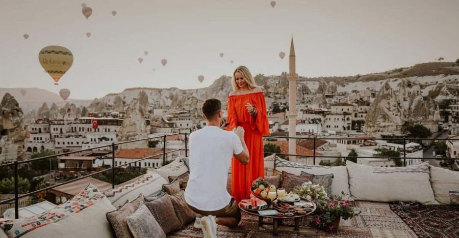 Marriage Proposal Surprise & Engagement in Cappadocia - The First Valley Stop: Rose Valley Photo Stop in Göreme