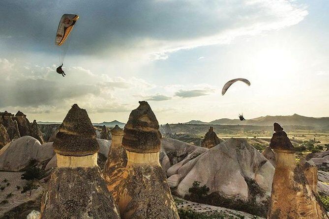 Paragliding Adventure in Cappadocia - Pilot briefing and instrument setup: what you’ll do before takeoff