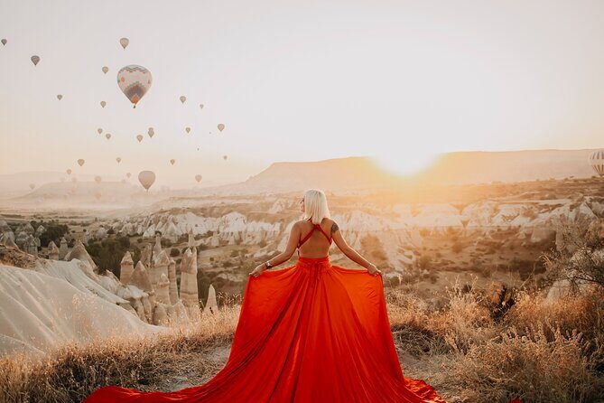 Photoshoot with Balloons in Cappadocia - From hotel pickup to Rose Valley lift-off shots