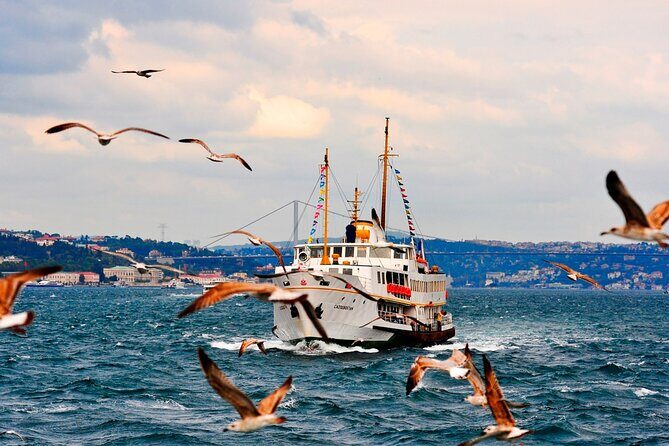 Princess Islands Tour With Lunch and Guide - Büyükada: lunch on board, then swim time on the beach