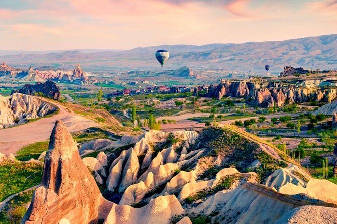 Private 4 Days Turkey Tour from Istanbul to Cappadocia, Ephesus, Pamukkale - Day 1: Istanbul flight to North Cappadocia, from Uchisar to Göreme