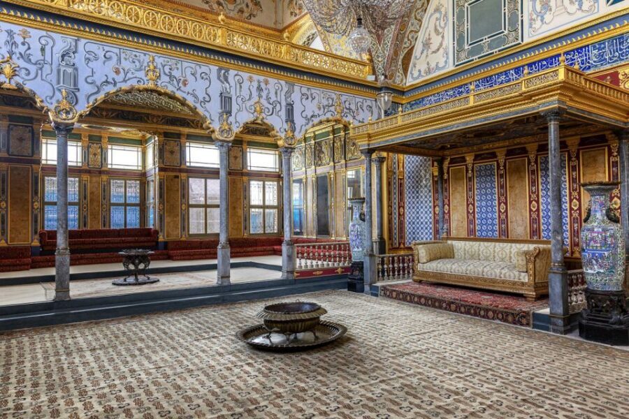 Private 7-Hour Istanbul Tour with Red Carpet Treatment - Hagia Sophia: scale you can feel, plus skip-the-line priority