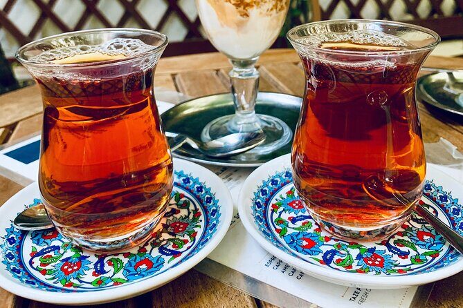 Private and guided VEGETARIAN / VEGAN tour of Istanbul - The Guide Factor: How Names Like Rojda and Derya Make It Feel Personal