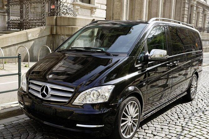 Private Arrival Transfer from Istanbul Airport to City Center - Pickup at Sabiha Gökçen Airport: first gate after luggage and the same SR25 system