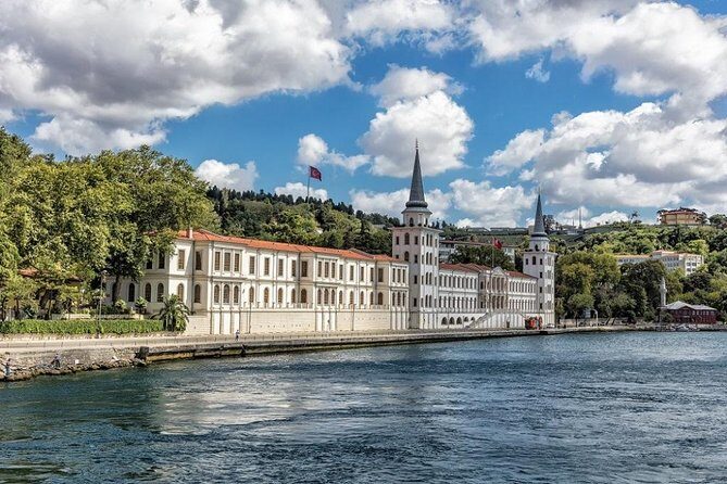 Private Bosphorus Cruise and Egyptian Bazaar with Motor Yacht - Shopping Quality, Guide Styles, and the Pace You’ll Actually Feel