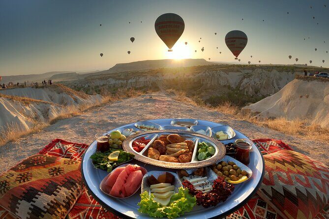Private Breakfast Organisation in the Love Valley - Love Valley at sunrise: why this breakfast format works
