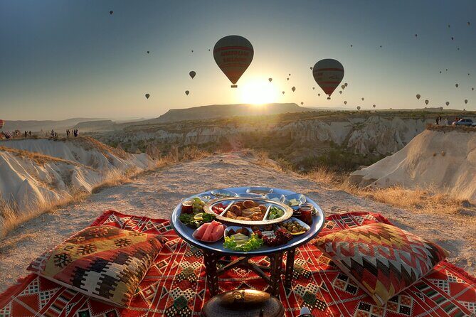 Private Breakfast Organisation in the Love Valley - What’s on the breakfast table: the meal you’re paying for