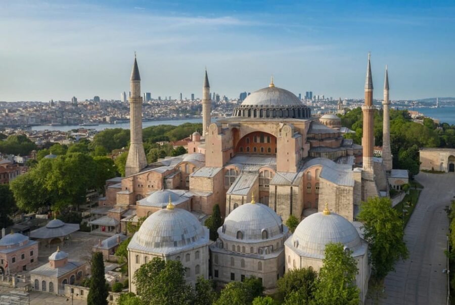 Private Car Tour of Istanbul Old City and Top 7 Attractions - The guide experience: what “5-star” usually means in practice