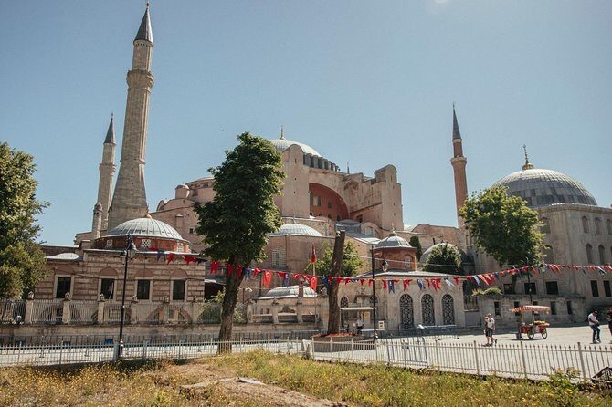 Private City Kickstart Tour: Istanbul - Stop 3: Topkapı Palace as the Ottoman Power Center