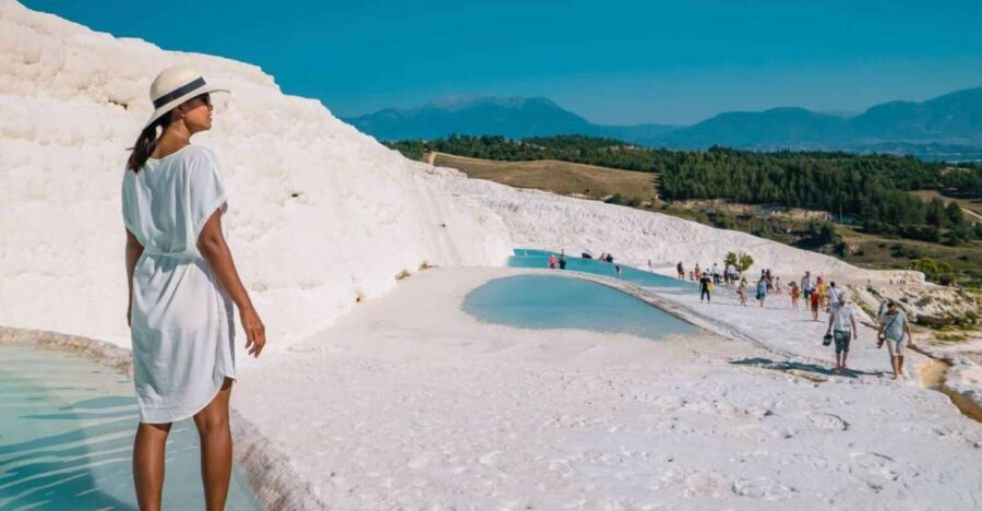 Private Daily Pamukkale Tour from Istanbul by Plane - Flying in for Pamukkale: why this itinerary works