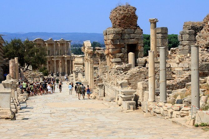 Private Ephesus Tour From Istanbul by Flights - Terrace Houses and St John’s Basilica: Roman daily life meets early Christianity