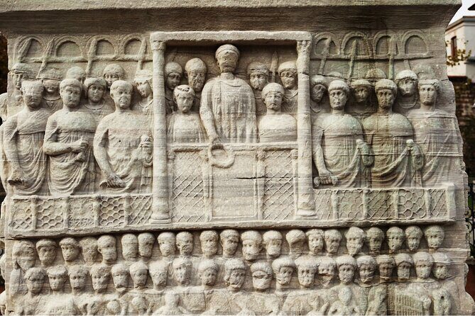 Private Full Day Guided Highlights of Istanbul Tour - Sultanahmet District Lunch Hour: A Break You Should Use Wisely