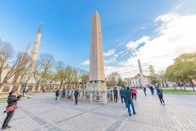 Private Full Day Istanbul Tour From Airport - Grand Bazaar (Kapalıçarşı): The shopping stop that still teaches you