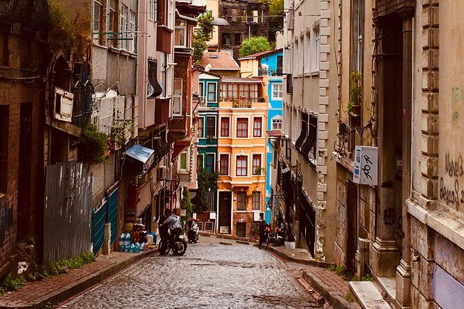 Private & Guided Fener - Balat Walking Tour - Istanbul - Coffee, pacing, and what to wear (so you don’t get turned away)
