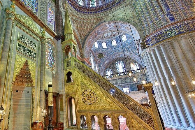 Private Hagia Sophia Sultanahmet Blue Mosque Cistern Grand Bazaar - Your guide experience: what “private and licensed” means in practice