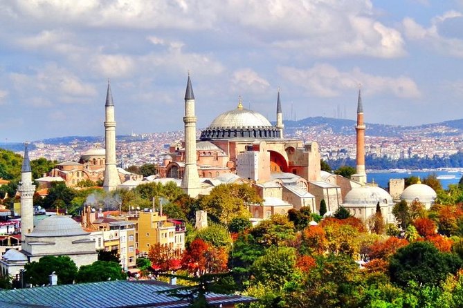 Private Half-day Tour: Imperial Istanbul - Hagia Sophia, Basilica Cistern and Grand Bazaar - Shopping and “craft stops” in the bazaar zone: how to keep control