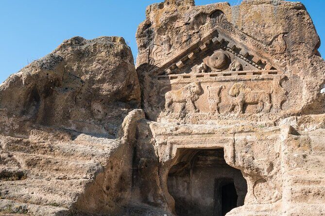 Private Historical Ankara's Bronze Age Tour in Turkey - Alacahöyük: Bronze Age archaeology you can still feel in the ground