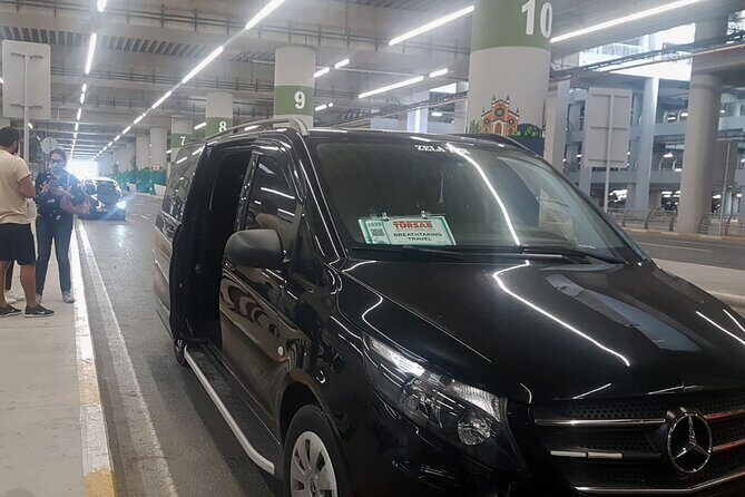 Private Istanbul Airport (IST) Arrival or Departure Transfer - Key points at a glance