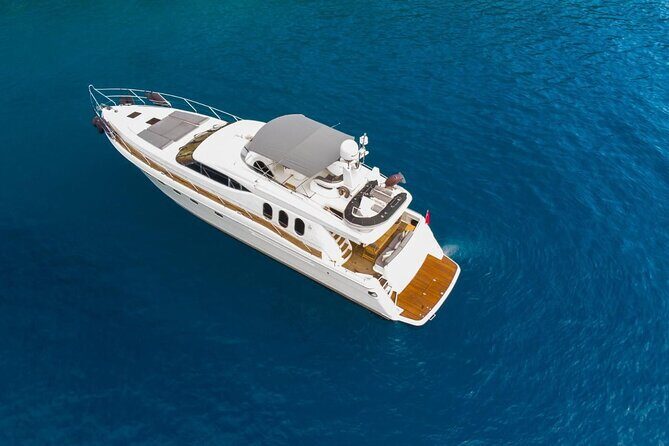 Private Istanbul Bosphorus Yacht Cruise - A 2-Hour Private Cruise That Works For Real Celebrations