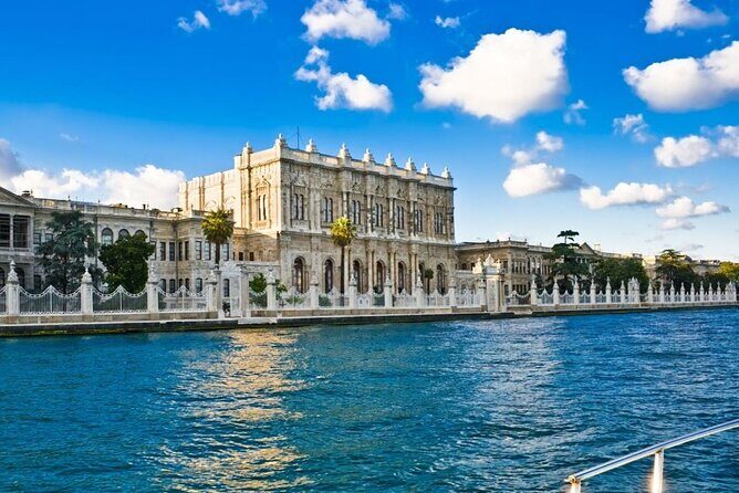 Private Istanbul Combo Tour - Classic Old City and Bosphorus Cruise - Hotel pickup, mobile ticket, and local transport that keeps the day moving