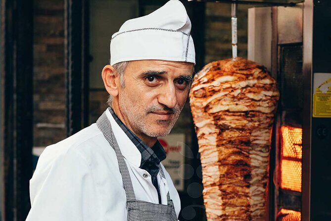 PRIVATE ISTANBUL FOOD TOUR & Hidden Pearls of the old city - Sultanahmet District: Cemeteries, Small Galleries, and Corner Shops