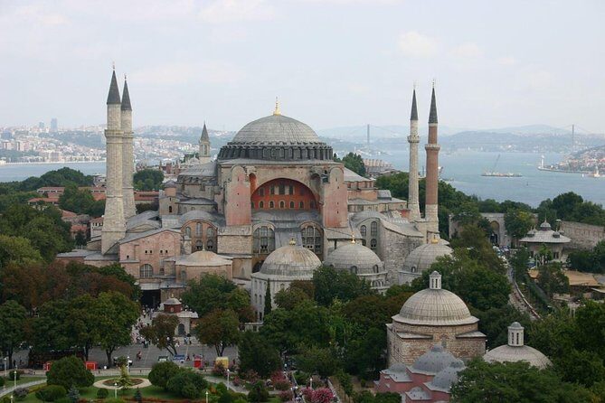 Private & Mini Group Istanbul 7 hours Tour with TRAM. Save time - Getting to Sultanahmet fast: the tram plan from Galataport