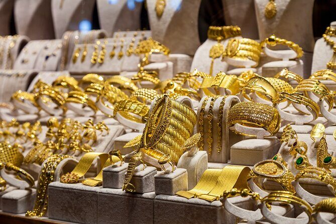 Private Shopping Tour In Istanbul - Pickup, timing, and how the 8 hours usually play out
