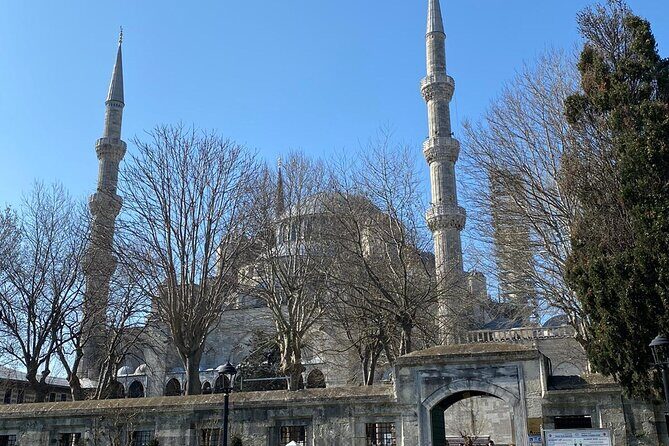 Private: Topkapi Palace, St. Sophia, Blue Mosque, Grand Bazaar, Hipodromme - Topkapi Palace with the weapons section: power you can see