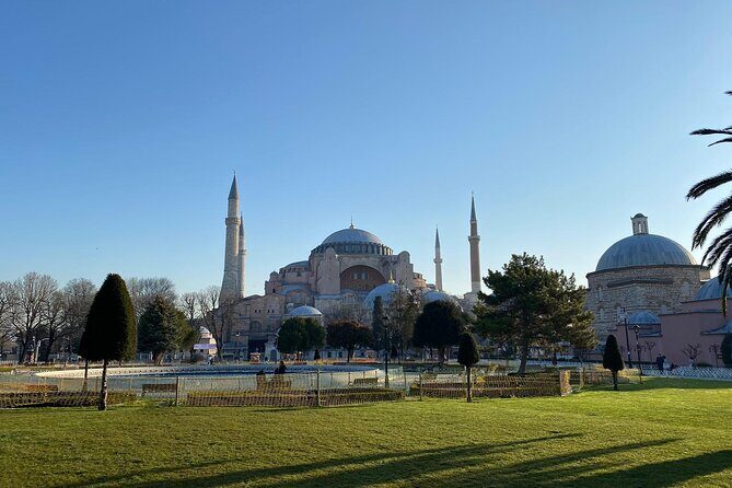 Private: Topkapi Palace, St. Sophia, Blue Mosque, Grand Bazaar, Hipodromme - Grand Bazaar: shopping time that doesn’t turn into a lost-day