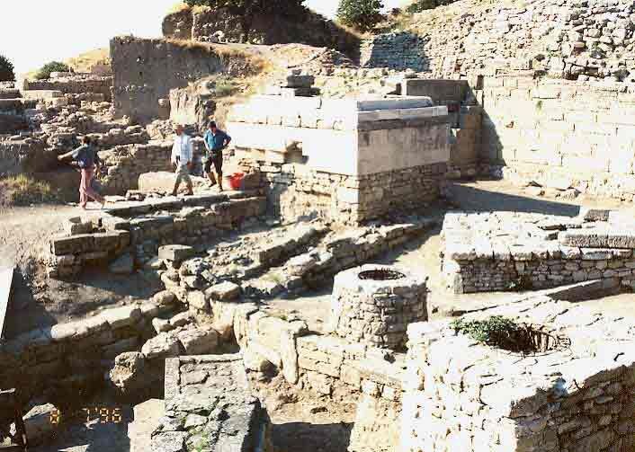 Ruins of Troy and Gallipoli: 2-Day Tour from Istanbul - Gallipoli Campaign sites: cemeteries, trenches, and equal respect