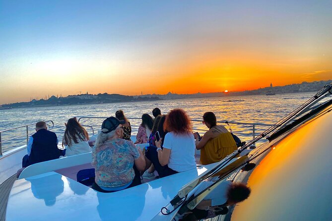 Scenic Bosphorus Sunset Cruise – 2.5 Hours of Luxury & Views - Meeting at Kabataş and getting on the water with minimal fuss