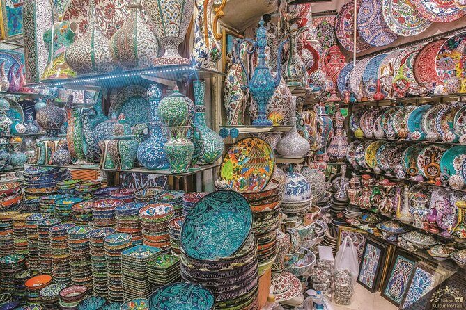 Shopping tours in Istanbul Bazaars - Arasta Bazaar: A Smaller Opening Act to Grand Bazaar