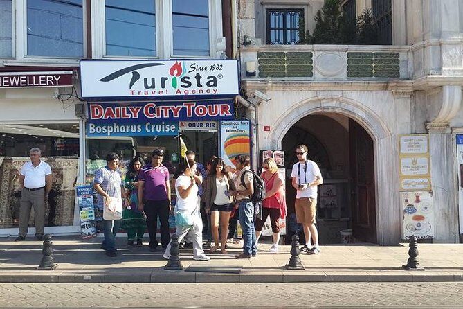 Short Guided Bosphorus Sunset Cruise - Sunset Timing, Boat Crowds, and Photo-Ready Comfort