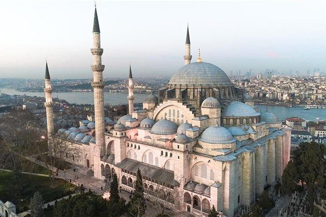 Skip the Line: Topkapi Palace Including Süleymaniye Mosque and Ceramics Workshop in Istanbul - Entering Topkapi Palace: where power lived for 400 years