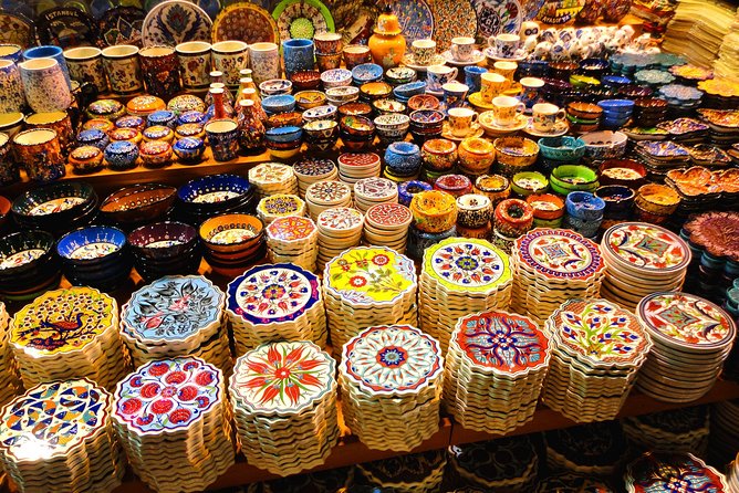 Small-Group Bosphorus Cruise and Istanbul’s Egyptian Bazaar - Entering Misir Carsisi: How to Use Your 45 Minutes Like a Pro