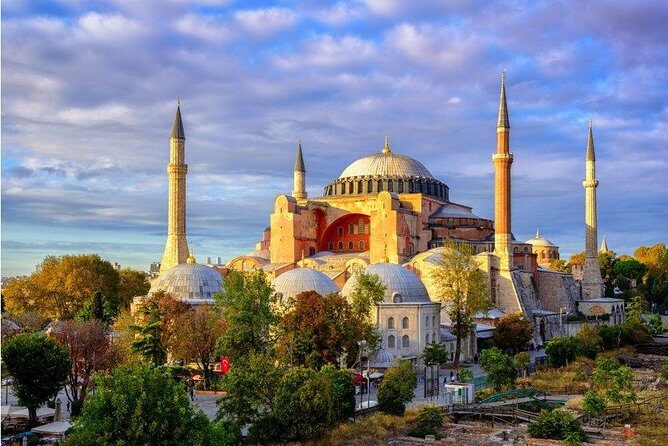 Small Group Full-Day Istanbul Old City Tour with Lunch & Tickets - Lunch break: a 3-course meal that keeps you fueled