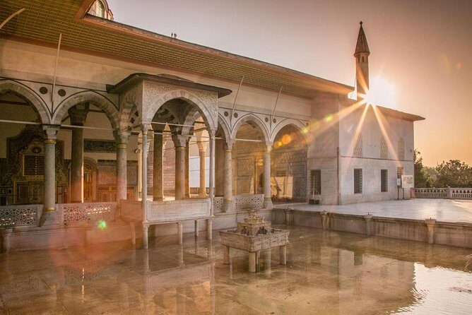 Small-Group Topkapi Palace and Harem Tour with Tickets - The Palace City Walk: Courtyards, Pavilions, Gardens, and Views