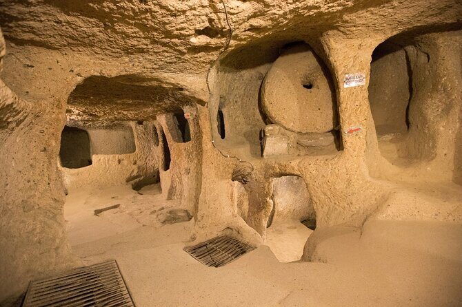 South Cappadocia Small Group Day Tour - Kaymakli Underground City - Pigeon Valley Views Between Uchisar and Göreme