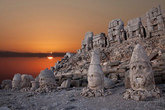 Southeast Anatolia Tour (Nemrut, Gobeklitepe, Zeugma) - Mount Nemrut at Dawn: The Antiochos I Giant-Statue Moment