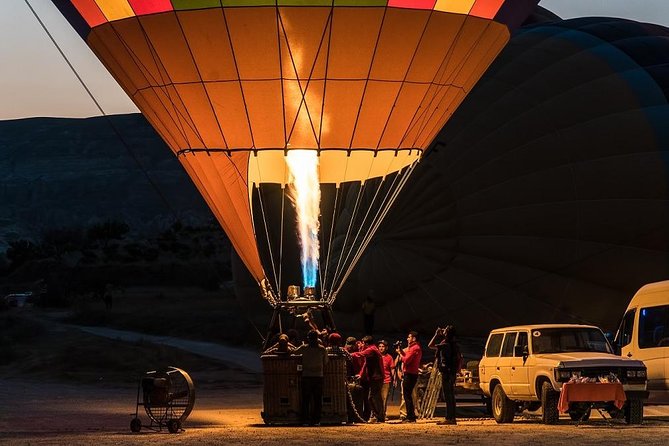Sunrise Hot Air Balloon Flight Over Göreme & Fairy Chimneys - In the basket: what to expect from boarding to the first view