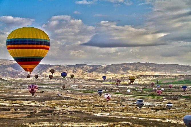 Sunrise Hot Air Balloon Ride in Cappadocia - Pickup From Göreme and Nearby Towns: Starting Smooth Before the Lift-Off