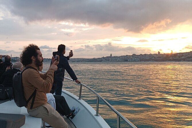 Sunset Cruise on Luxury Yacht with Transfers - The 2-hour rhythm: Dolmabahçe, Çırağan, Ortaköy, and the Bosphorus Bridge