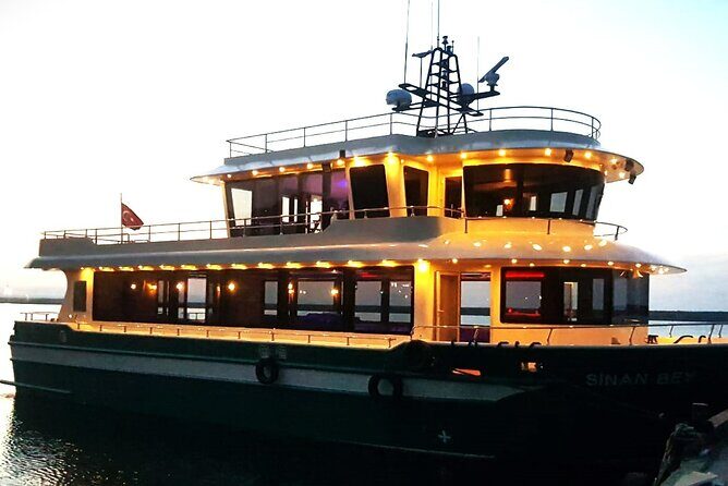 Sunset Cruise with Dinner in Bosphorus - The Maiden’s Tower sunset pause: the moment most people remember