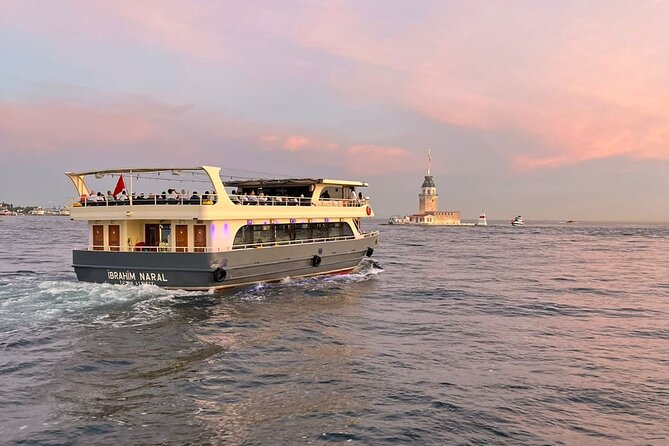 Sunset Cruise with Stop along Asia: Discover Istanbul's Bosphorus - Getting to Sarıdemir and finding your boat on a busy waterfront
