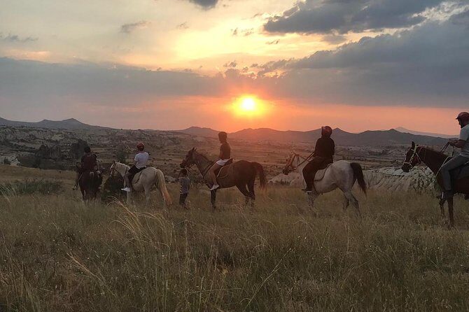 Sunset Horsebackriding-Tour through the Valleys of Cappadocia - Quick hits before you book
