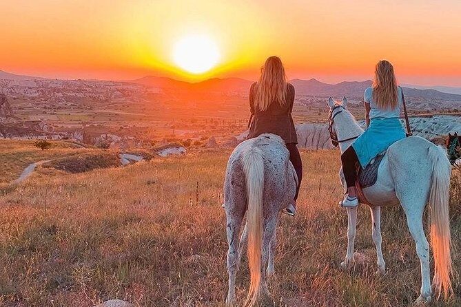 Sunset Horsebackriding-Tour through the Valleys of Cappadocia - Horses, guides, and the 90 kg safety limit