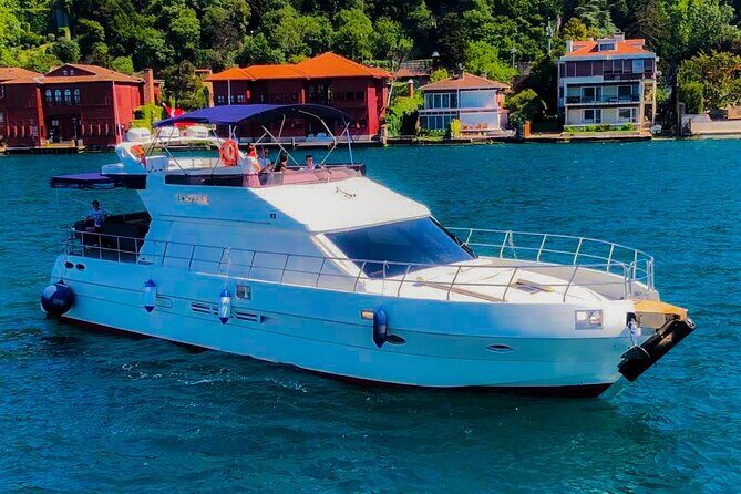 Sunset / Noon Bosphorus Cruise by Private Yacht - Maiden’s Tower: the iconic island you’ll want to circle visually